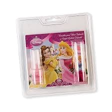 Esmalte y labial princesas