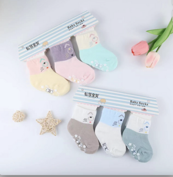 MEDIAS DE BEBE X 12 UNIDADES