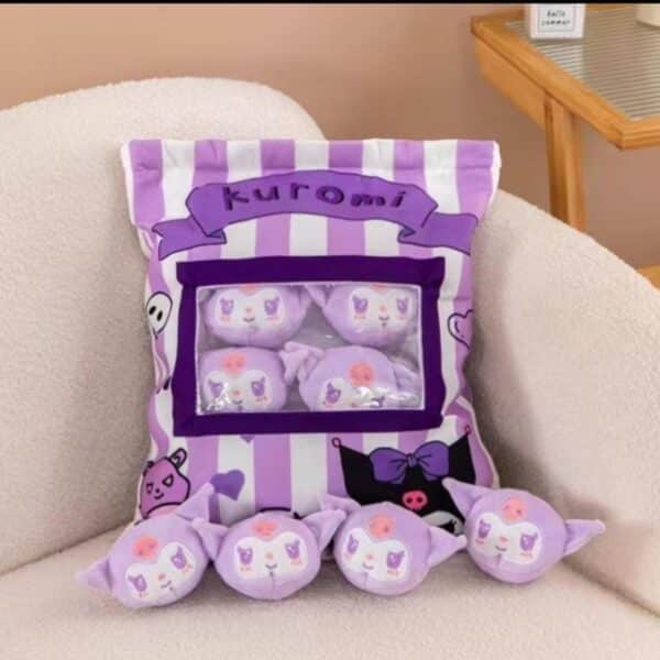 Almohada kuromi*4