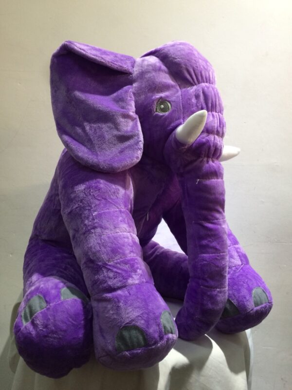 Elefante almohada y apego