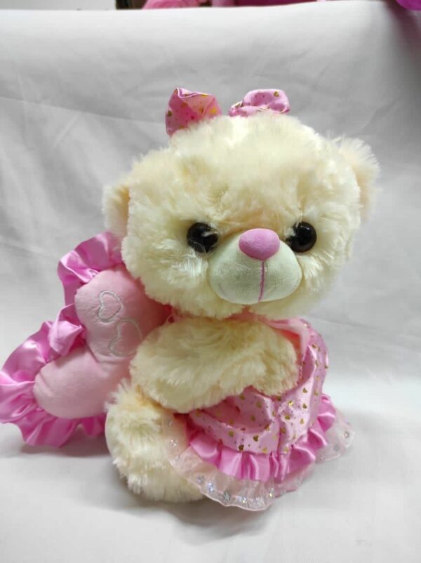 oso con vestido y corazón