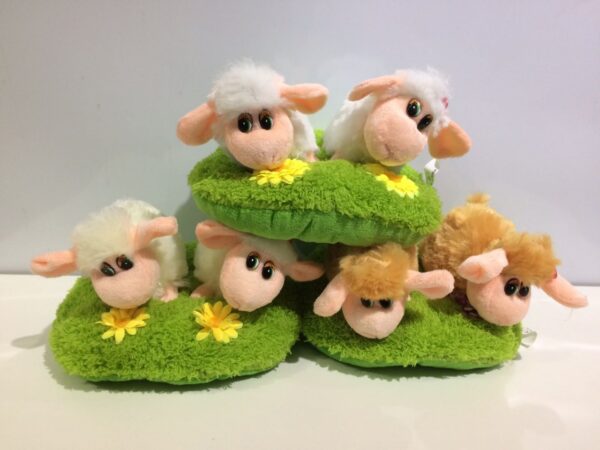 ovejas en pasto