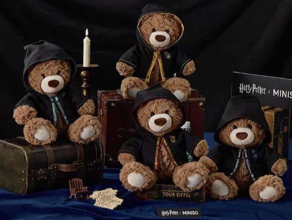 OSO CON VESTIMENTA DE HARRY 20CM