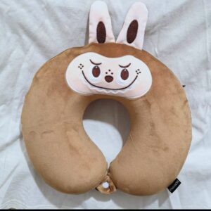 Almohada viaje labubu